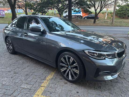 BMW-320i-2021