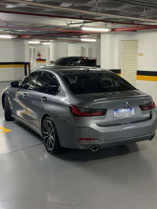 BMW-320i-2024