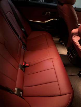 BMW-320i-2024