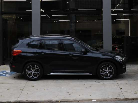 BMW-X1-2.0 16V TURBO ACTIVEFLEX SDRIVE20I X-LINE 4P AUTOMÁTICO BMW-X1-2018