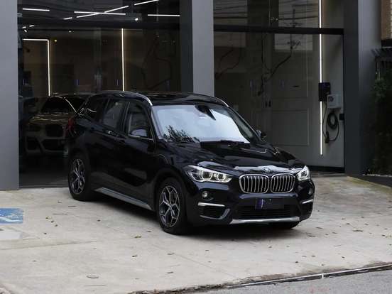 BMW-X1-2.0 16V TURBO ACTIVEFLEX SDRIVE20I X-LINE 4P AUTOMÁTICO BMW-X1-2018