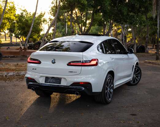 BMW-X4-2020