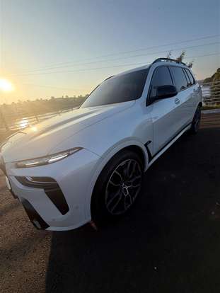 BMW-X7-2023