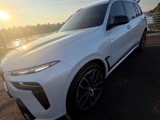 BMW-X7-4.4 V8 GASOLINA M60i STEPTRONIC BMW-X7-2023