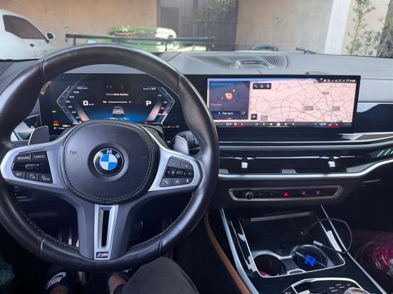 BMW-X7-2023