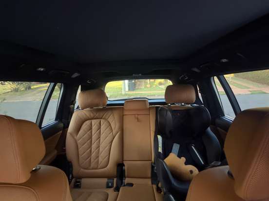 BMW-X7-2023