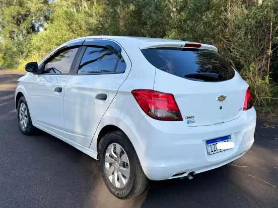 CHEVROLET-ONIX-1.0 MPFI JOY 8V FLEX 4P MANUAL CHEVROLET-ONIX-2019