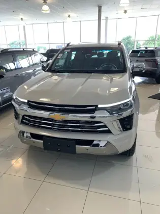 CHEVROLET S10 2.8 16V TURBO DIESEL HIGH COUNTRY CD 4X4 AUTOMÁTICO