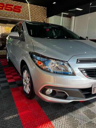 CHEVROLET-PRISMA-2015