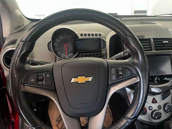 CHEVROLET-SONIC-2013