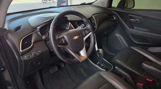 CHEVROLET-TRACKER-2017