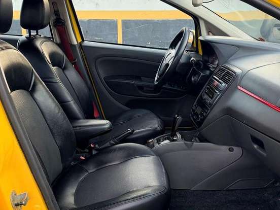 FIAT-PUNTO-1.8 SPORTING 16V FLEX 4P AUTOMATIZADO FIAT-PUNTO-2010