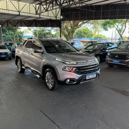 FIAT TORO 2.0 16V TURBO DIESEL RANCH 4WD AT9 FIAT TORO 2.0 16V TURBO DIESEL RANCH 4WD AT9