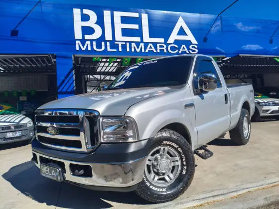 FORD F-250 3.9 XLT 4X2 CS DIESEL 2P MANUAL FORD F-250 3.9 XLT 4X2 CS DIESEL 2P MANUAL