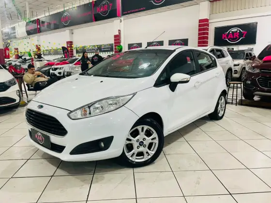 FORD FIESTA 1.6 SE HATCH 16V FLEX 4P POWERSHIFT FORD FIESTA 1.6 SE HATCH 16V FLEX 4P POWERSHIFT