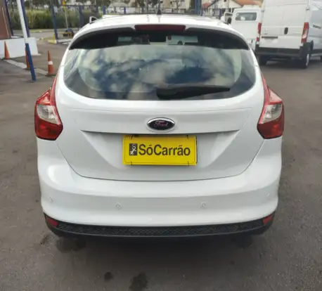 FORD-FOCUS-2014