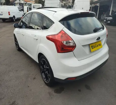 FORD-FOCUS-2014