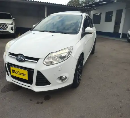 FORD-FOCUS-2014
