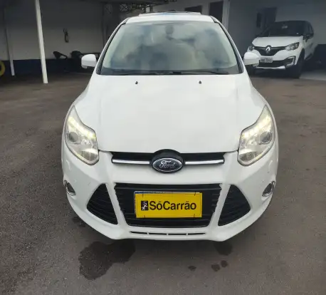 FORD-FOCUS-2014