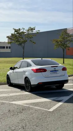 FORD FOCUS 2.0 TITANIUM SEDAN 16V FLEX 4P POWERSHIFT