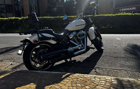 HARLEY-DAVIDSON-SOFTAIL BREAKOUT 114-2018