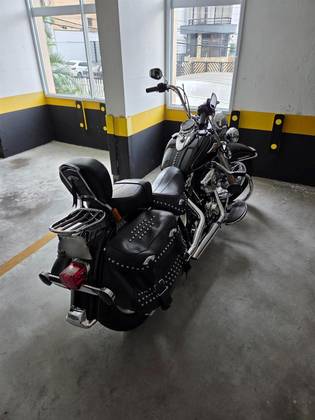 HARLEY-DAVIDSON SOFTAIL HERITAGE CLASSIC 