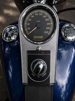 HARLEY-DAVIDSON-SOFTAIL HERITAGE CLASSIC-2009