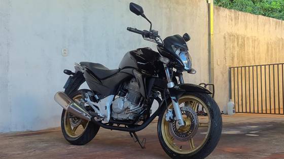 HONDA CB 300R 