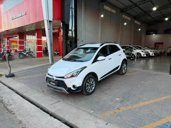 HYUNDAI HB20 1.6 PREMIUM 16V FLEX 4P AUTOMÁTICO HYUNDAI HB20 1.6 PREMIUM 16V FLEX 4P AUTOMÁTICO