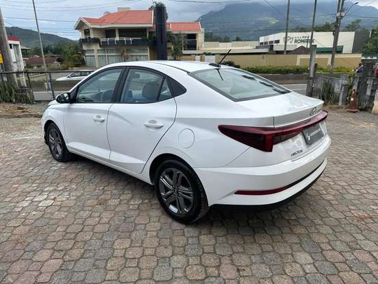 HYUNDAI-HB20S-1.0 TGDI FLEX COMFORT PLUS TECH AUTOMÁTICO HYUNDAI-HB20S-2024