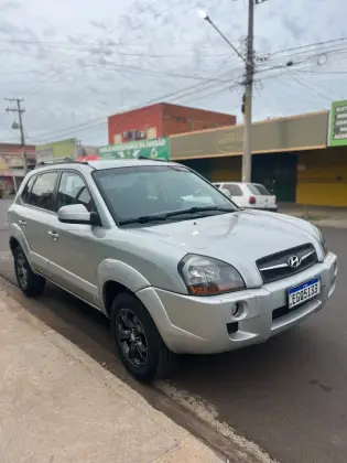 HYUNDAI TUCSON 2.0 MPFI GL 16V 2WD GASOLINA 4P AUTOMÁTICO