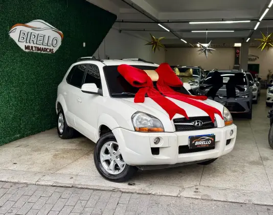 HYUNDAI TUCSON 2.0 MPFI GLS 16V 143CV 2WD FLEX 4P AUTOMÁTICO HYUNDAI TUCSON 2.0 MPFI GLS 16V 143CV 2WD FLEX 4P AUTOMÁTICO