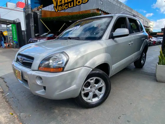 HYUNDAI TUCSON 2.0 MPFI GLS 16V 143CV 2WD GASOLINA 4P AUTOMÁTICO