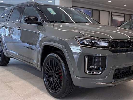 JEEP-COMMANDER-2.0 HURRICANE 4 TURBO FLEX BLACKHAWK AT9 JEEP-COMMANDER-2026