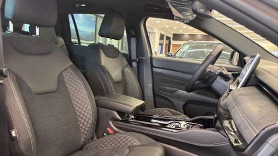 JEEP-COMMANDER-2026