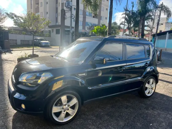 KIA SOUL 1.6 EX 16V FLEX 4P MANUAL KIA SOUL 1.6 EX 16V FLEX 4P MANUAL