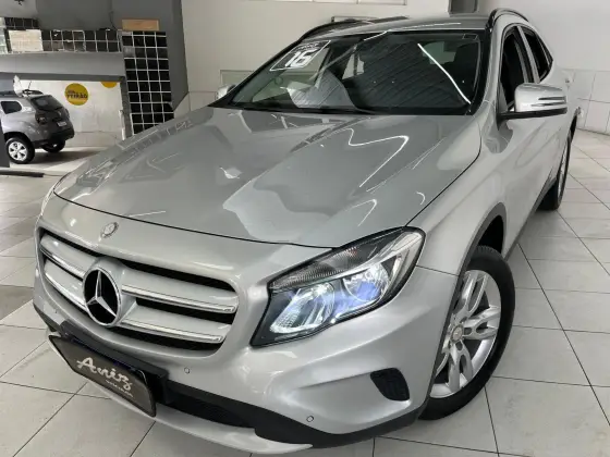MERCEDES-BENZ GLA 200 1.6 CGI STYLE 16V TURBO FLEX 4P AUTOMÁTICO MERCEDES-BENZ GLA 200 1.6 CGI STYLE 16V TURBO FLEX 4P AUTOMÁTICO