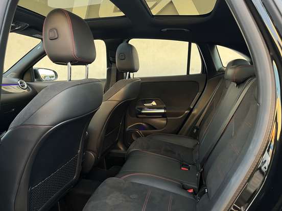 MERCEDES-BENZ-GLA 200-2022