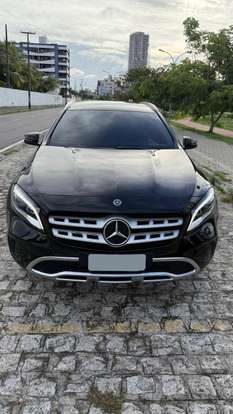 MERCEDES-BENZ-GLA 200-2019