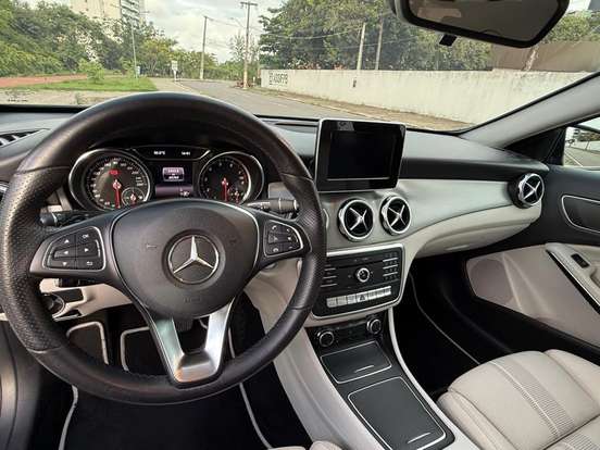 MERCEDES-BENZ-GLA 200-1.6 CGI FLEX ADVANCE 7G-DCT MERCEDES-BENZ-GLA 200-2019