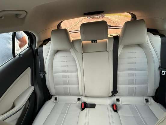 MERCEDES-BENZ-GLA 200-1.6 CGI FLEX ADVANCE 7G-DCT MERCEDES-BENZ-GLA 200-2019