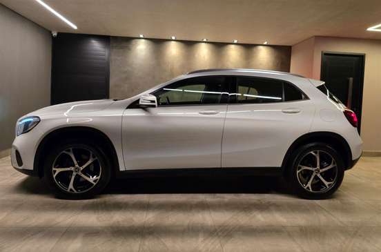 MERCEDES-BENZ-GLA 200-2018