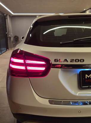 MERCEDES-BENZ-GLA 200-2018