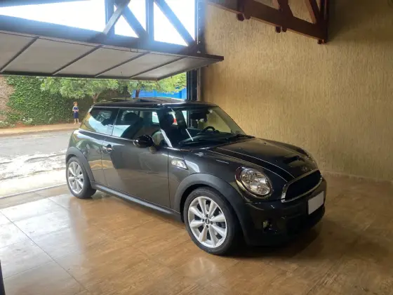 MINI COOPER 1.6 S 16V TURBO GASOLINA 2P AUTOMÁTICO MINI COOPER 1.6 S 16V TURBO GASOLINA 2P AUTOMÁTICO