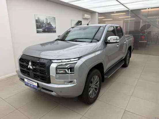 MITSUBISHI-TRITON-2025