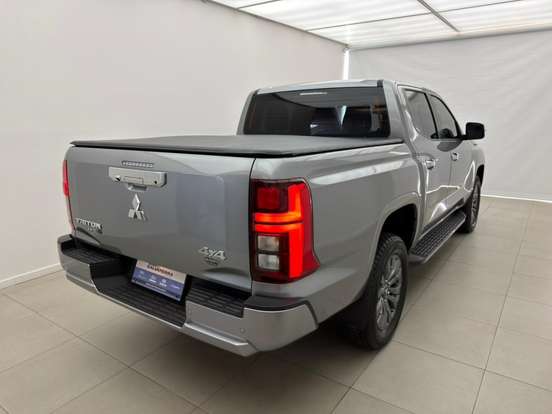 MITSUBISHI-TRITON-2.4 BITURBO DIESEL CD HPE-S 4X4 AUTOMÁTICO MITSUBISHI-TRITON-2025