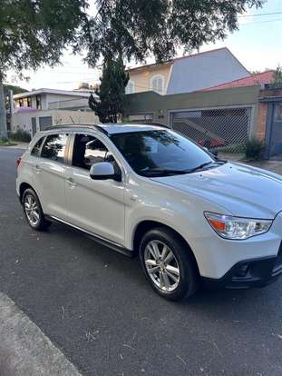 MITSUBISHI-ASX-2011