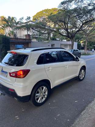 MITSUBISHI-ASX-2011