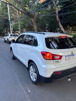 MITSUBISHI-ASX-2011