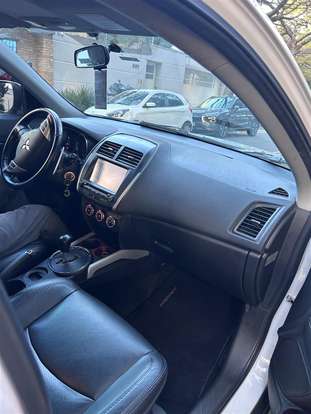 MITSUBISHI-ASX-2011